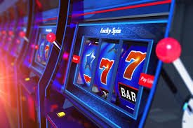 gkkk777 Mobile App တွင် Slot ဂိမ်း ကစားနေသောပုံ